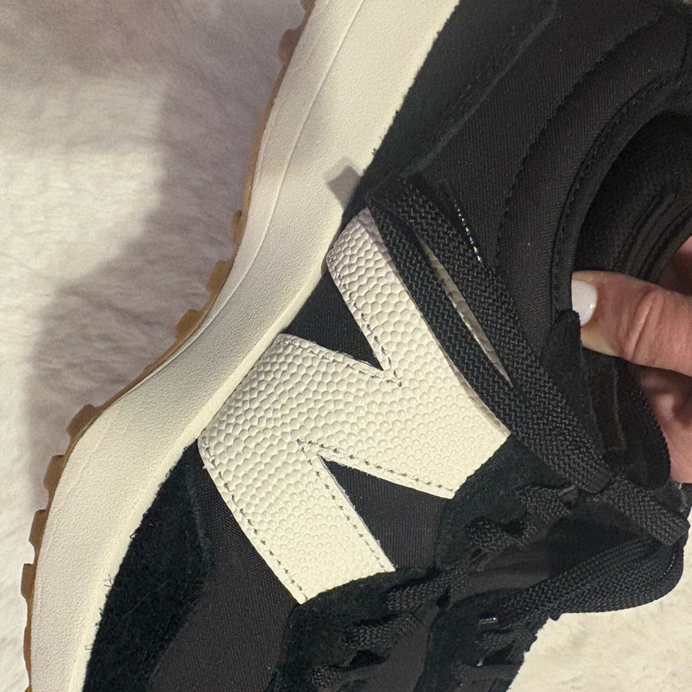 New Balance Women’s Black and White Athletic Sneakers with Gum Accents - Picture 7 of 9